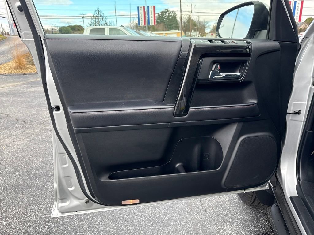 Used 2022 Toyota 4Runner TRD Off-Road Premium image 15