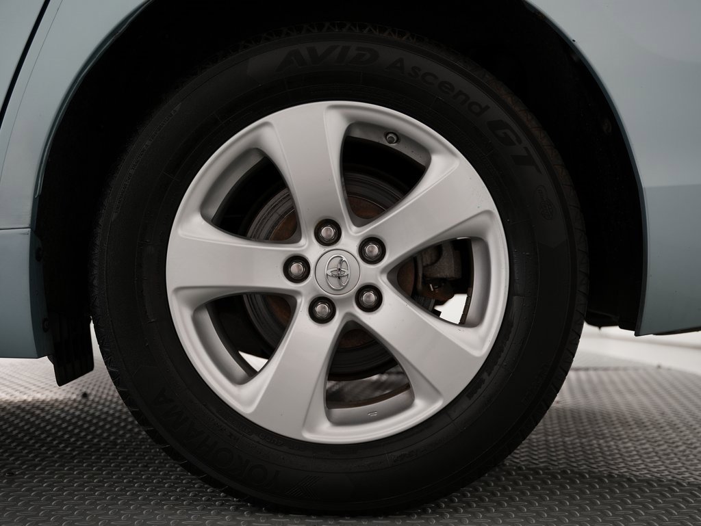 Used 2015 Toyota Sienna LE image 61