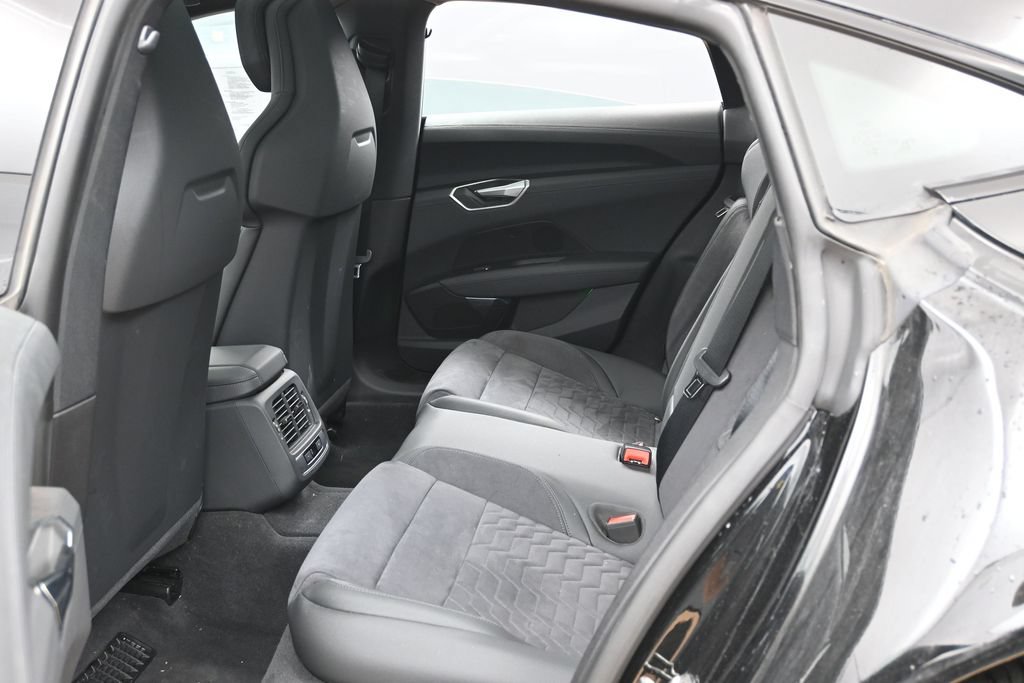 Used 2024 Audi e-tron GT Premium Plus AWD/4WD image 28