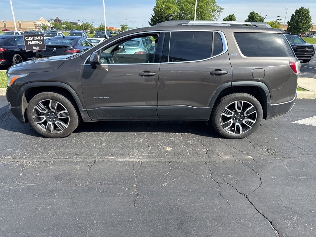 Used 2019 GMC Acadia SLT w/ LPO, Black Accent Package AWD/4WD image 3