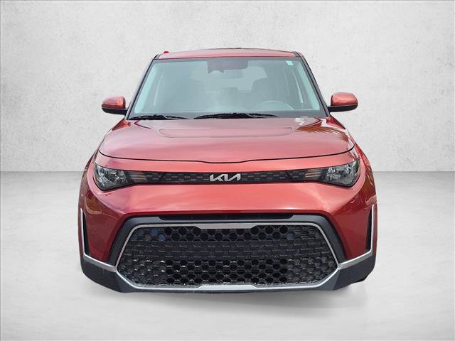 Used 2024 Kia Soul LX w/ Option Group 015 FWD image 2