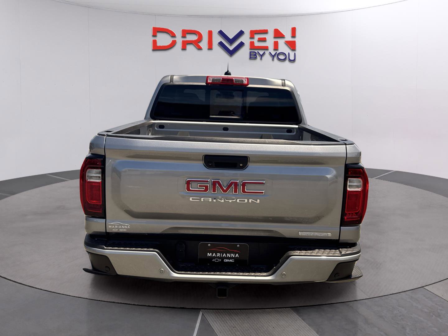 Used 2024 GMC Canyon Elevation w/ Elevation Premium Package RWD image 4