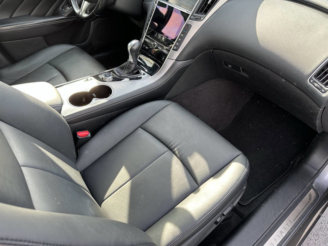 Used 2015 INFINITI Q50 Premium w/ Navigation Package image 26