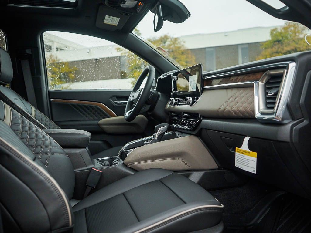 New 2026 GMC Canyon Denali image 9