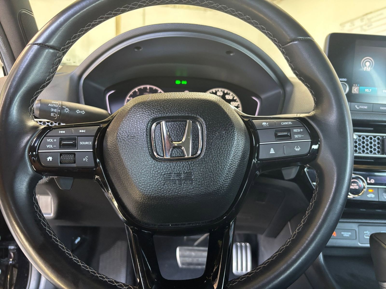 Used 2025 Honda Civic Sport image 27
