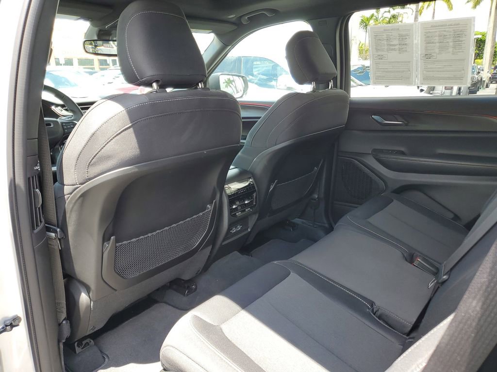 Used 2024 Jeep Grand Cherokee L Laredo w/ Trailer Tow Package image 9