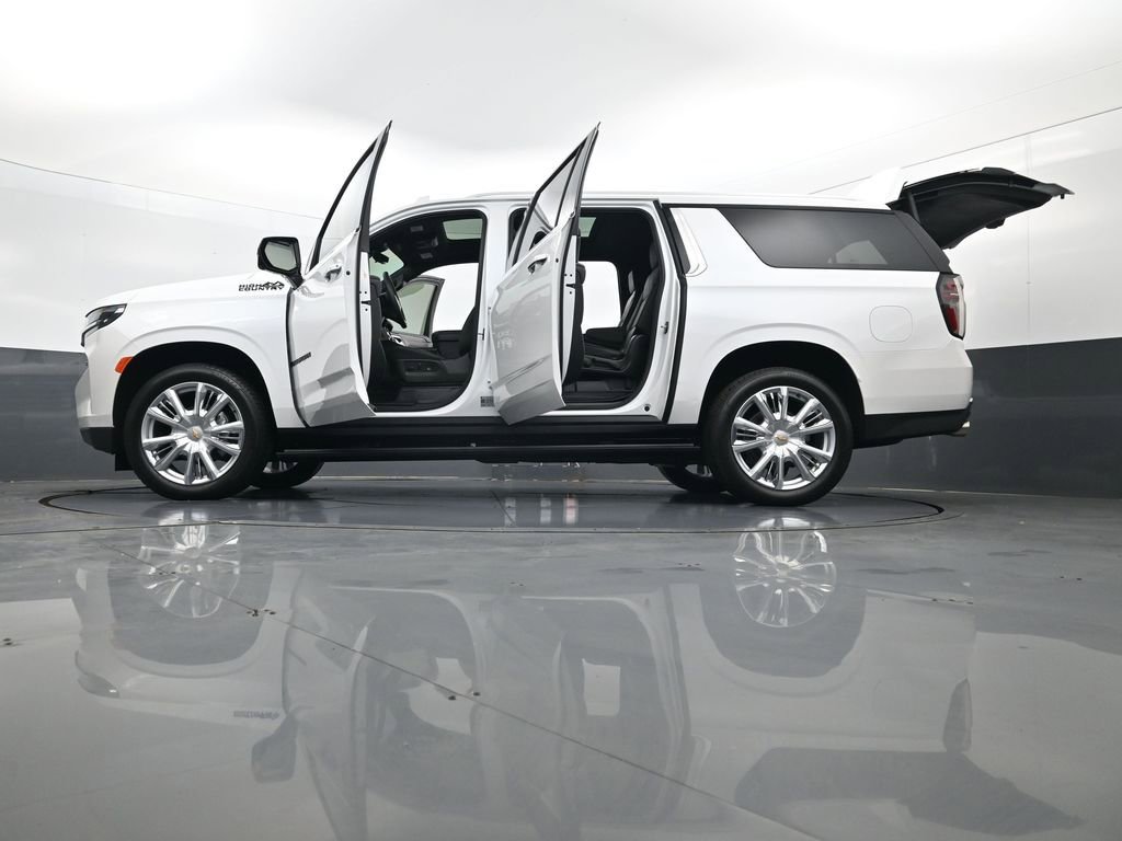 Used 2024 Chevrolet Suburban High Country image 35