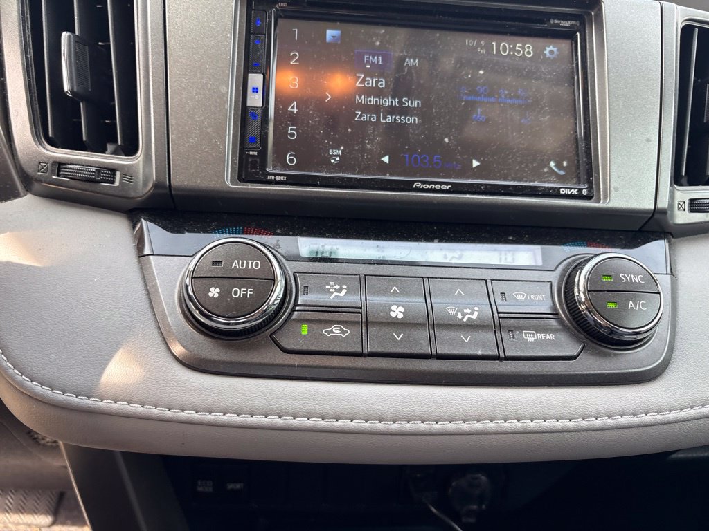 Used 2014 Toyota RAV4 XLE AWD/4WD image 16