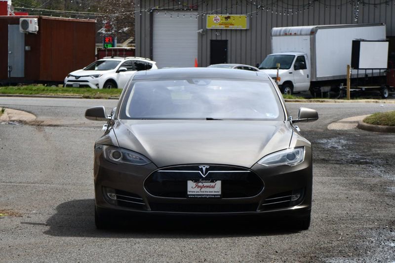 Used 2015 Tesla Model S 70D image 2