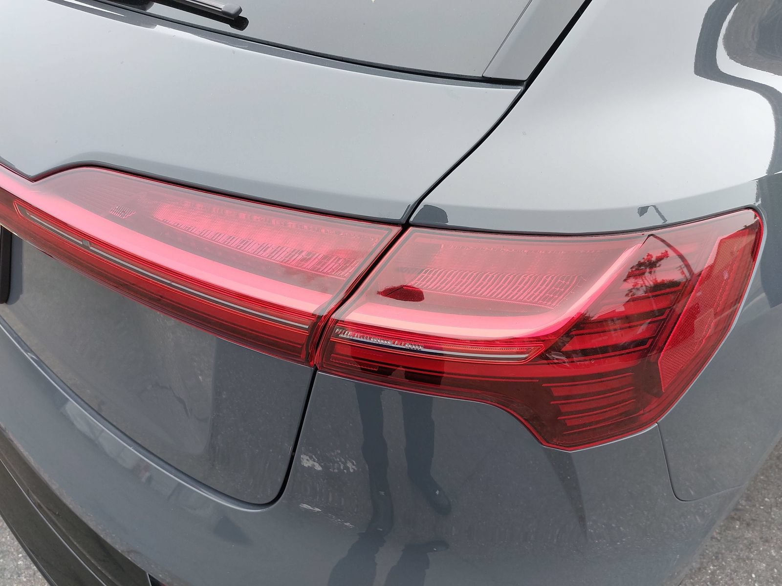Used 2024 Audi Q8 e-tron Premium Plus AWD/4WD image 39