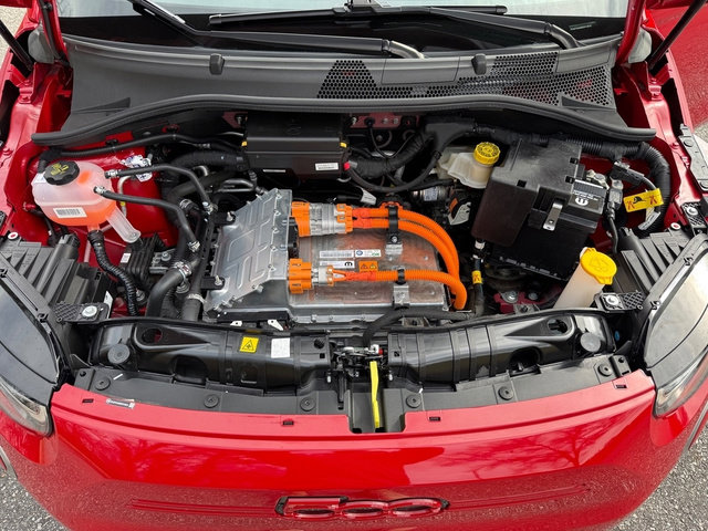 Used 2024 FIAT 500 e (RED) image 9