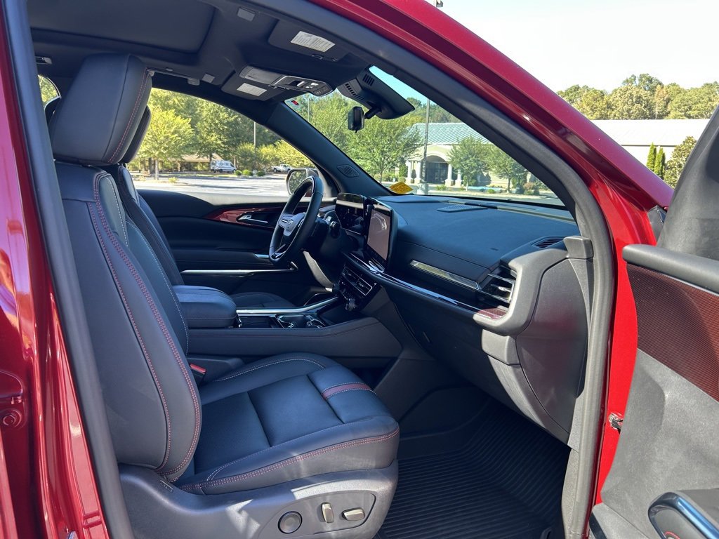 Used 2024 Chevrolet Traverse RS w/ LPO, Floor Liner Package image 41