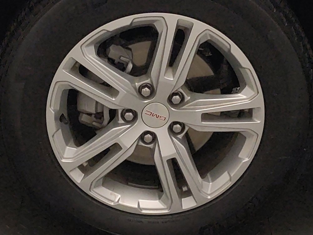 Used 2023 GMC Terrain SLE w/ LPO, Floor Liner Package image 31