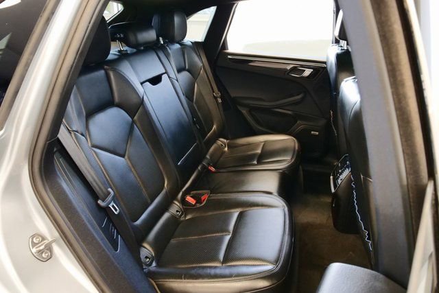 Used 2021 Porsche Macan image 15