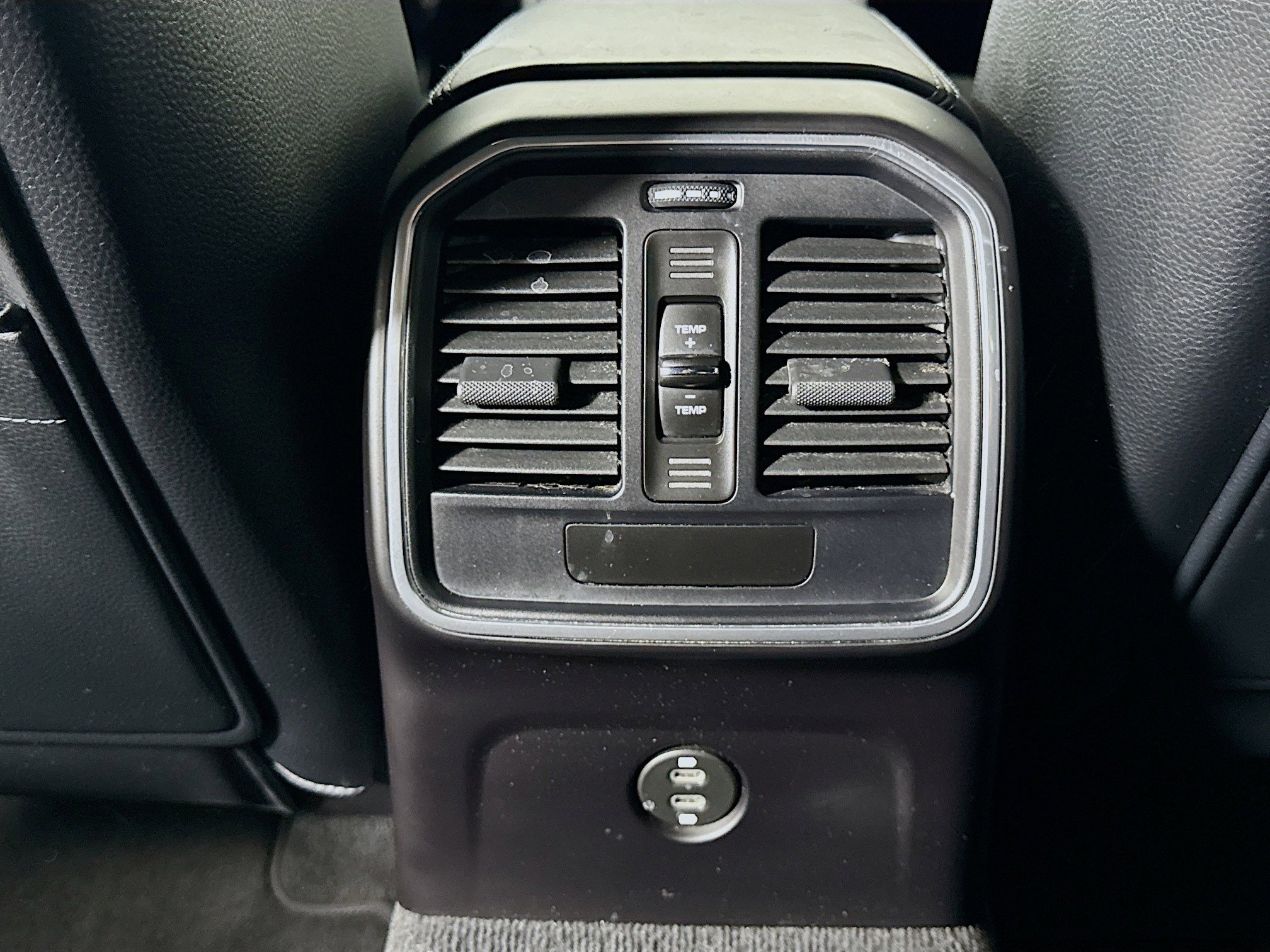 Certified 2022 Porsche Macan S image 24