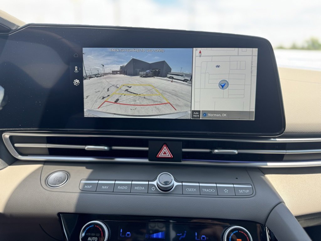 New 2025 Hyundai Elantra SEL image 23