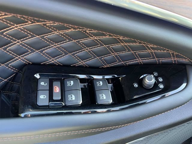 Used 2024 Jeep Grand Cherokee Summit w/ High Altitude Package AWD/4WD image 18