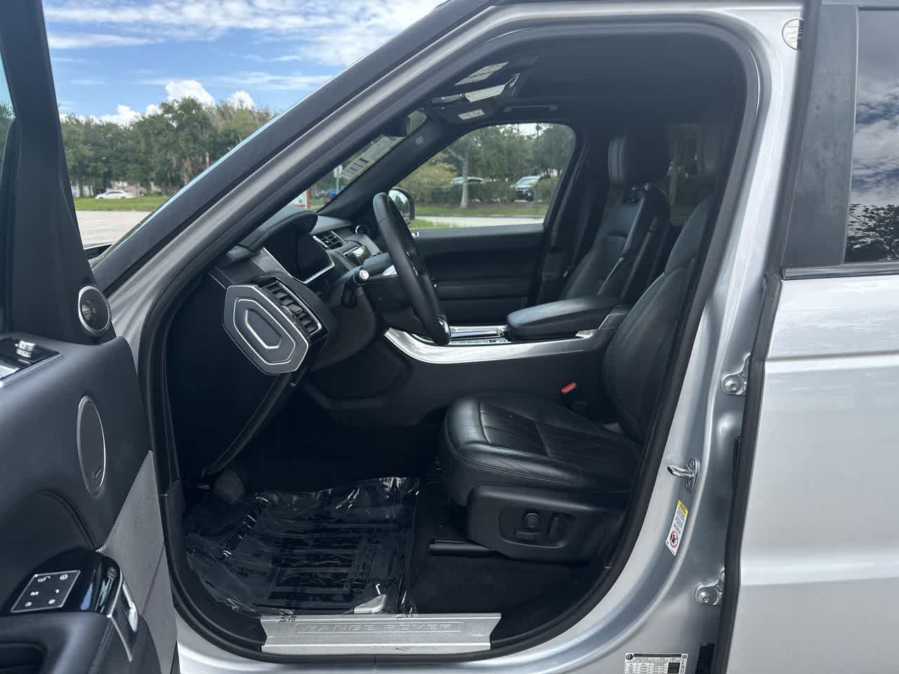 Used 2019 Land Rover Range Rover Sport HSE AWD/4WD image 10