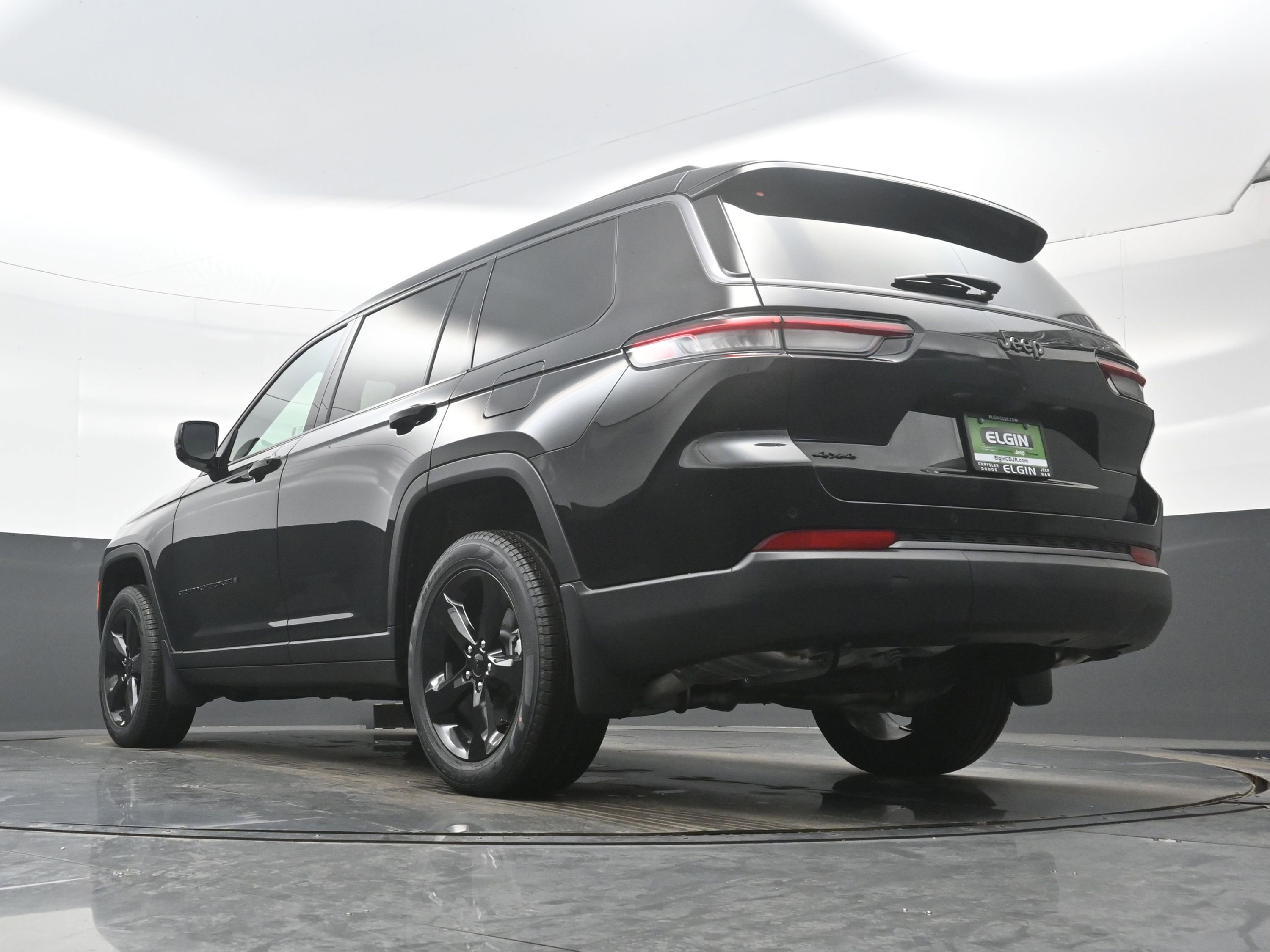 New 2026 Jeep Grand Cherokee L Limited w/ Limited Altitude Package AWD/4WD image 14