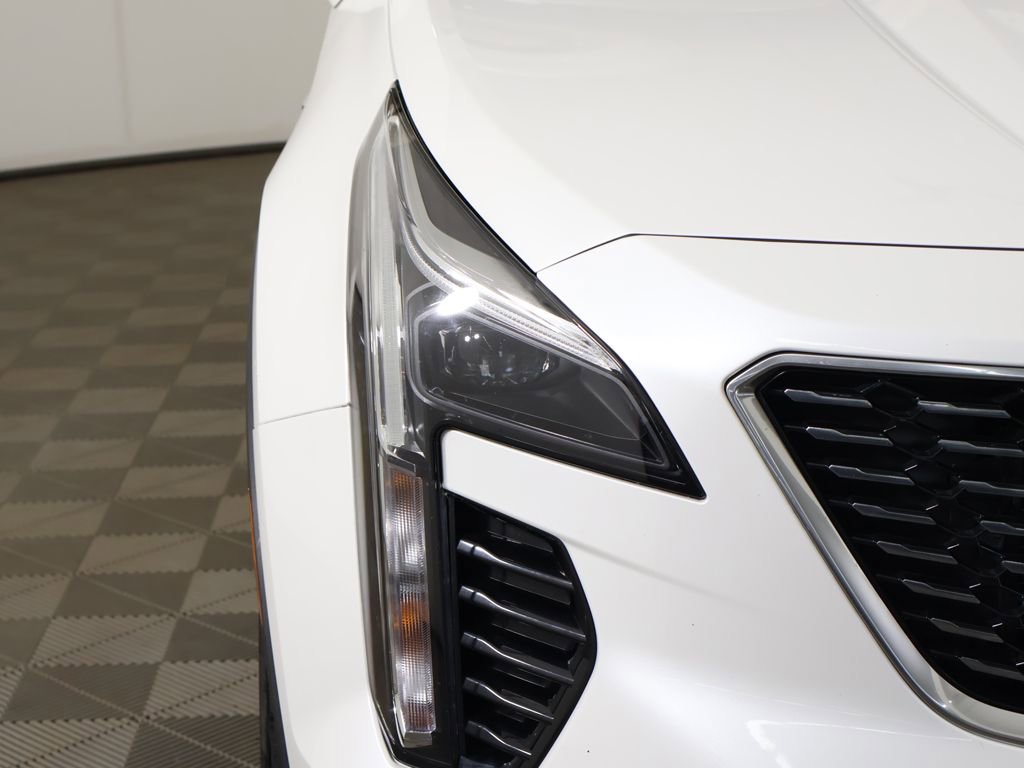 Used 2020 Cadillac XT4 Premium Luxury w/ Cold Weather Package AWD/4WD image 15