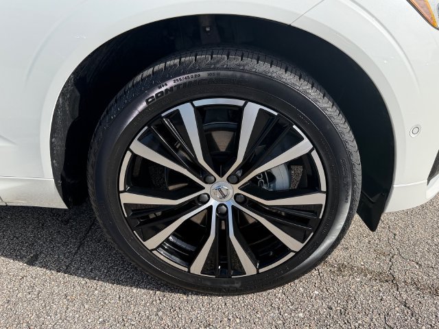Certified 2024 Volvo XC60 B5 Plus w/ Protection Package AWD/4WD image 20