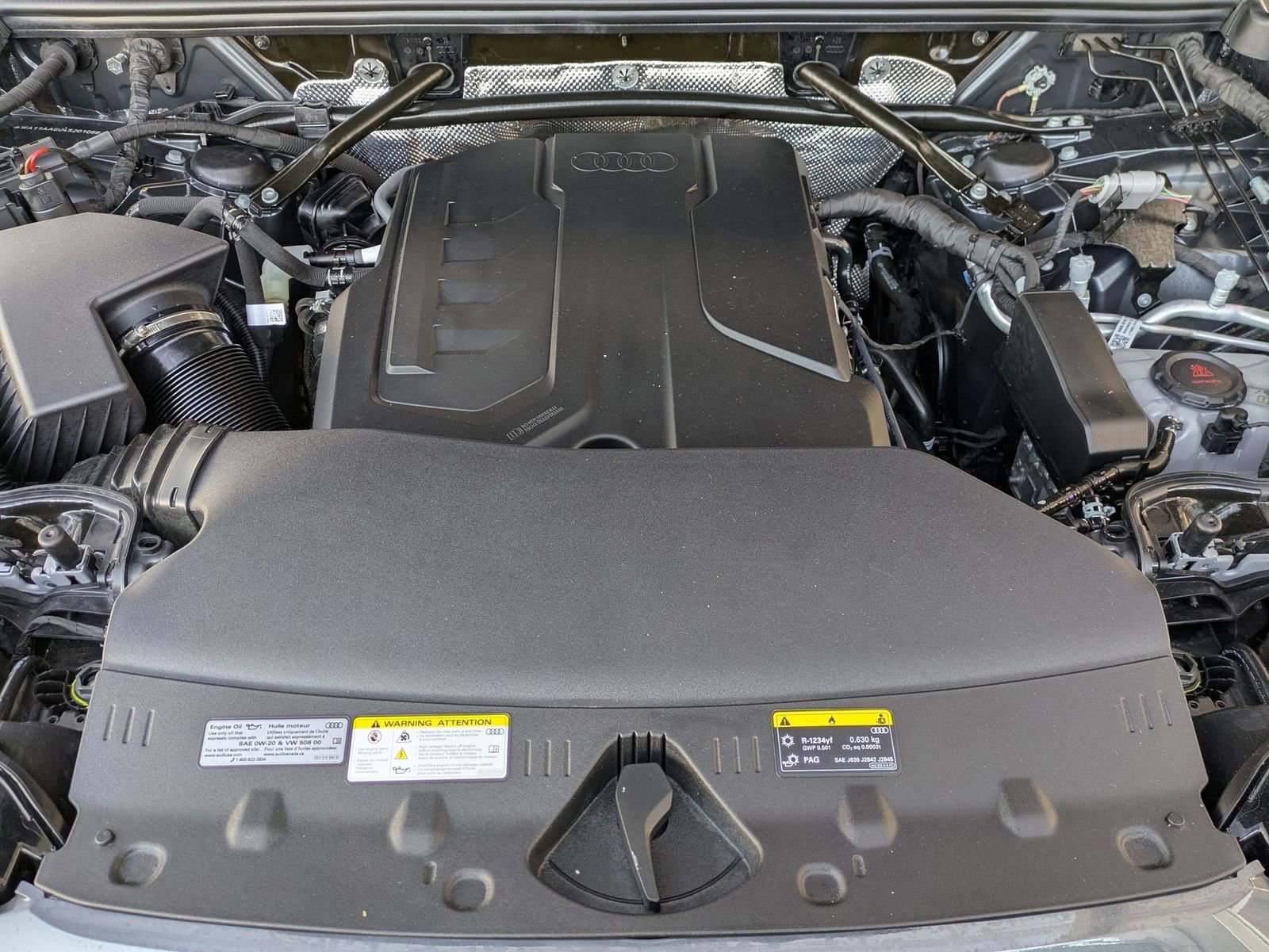 Used 2025 Audi Q5 Premium w/ Convenience Package image 23