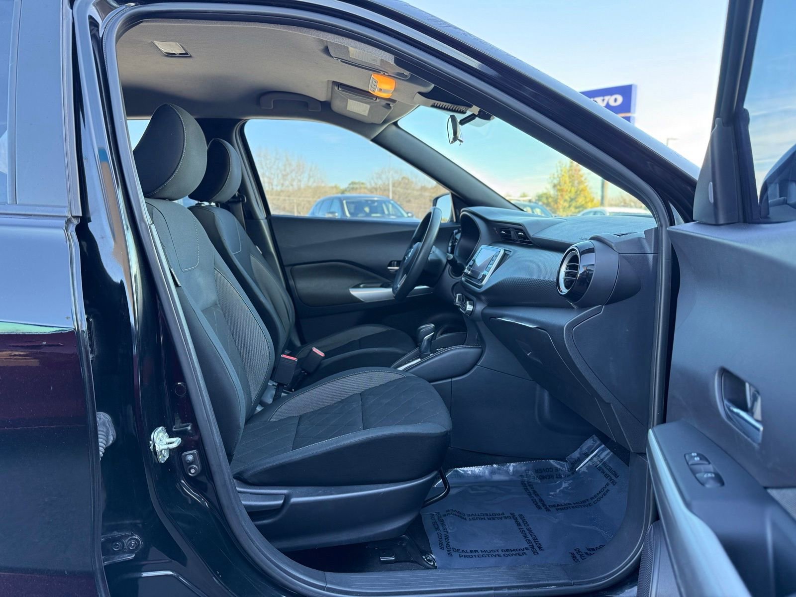 Used 2020 Nissan Kicks SV image 26