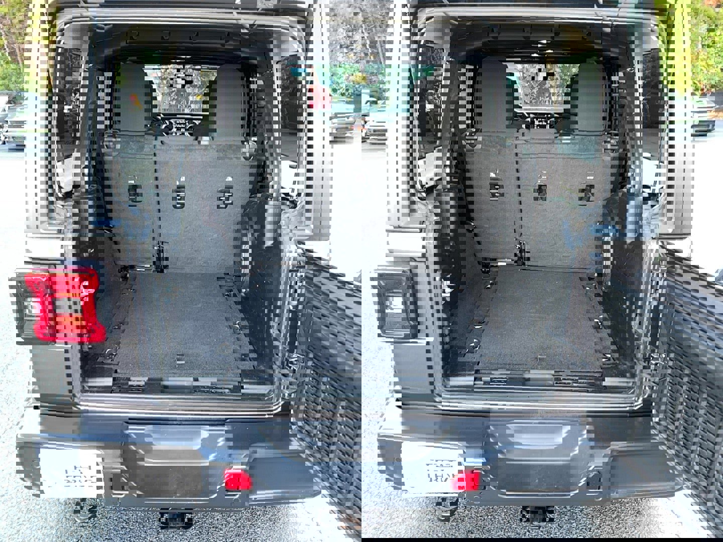 Used 2021 Jeep Wrangler Unlimited Sahara image 28