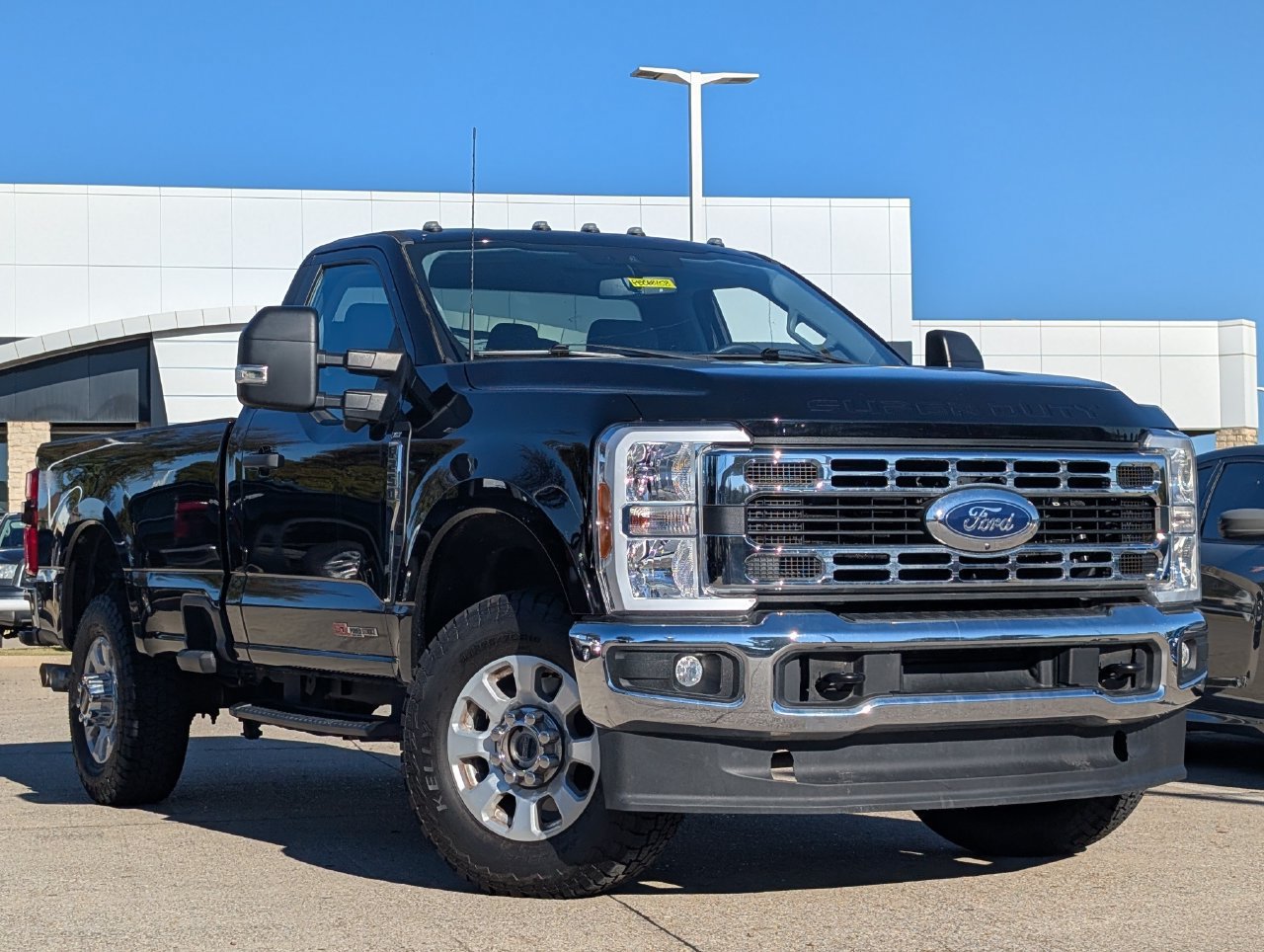 Used 2023 Ford F250 XLT w/ 360-Degree Camera Package AWD/4WD image 2