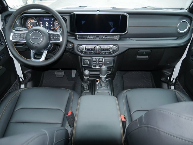 Used 2024 Jeep Wrangler Sahara w/ Technology Group image 8