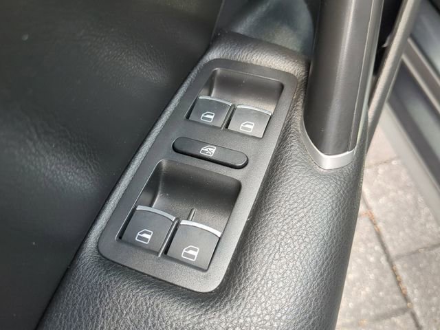 Certified 2022 Volkswagen Passat 2.0T SE FWD image 16