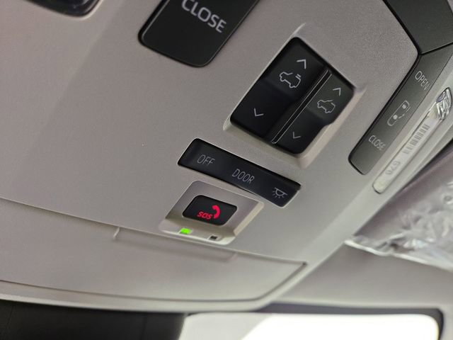 New 2025 Toyota Sienna XLE image 28