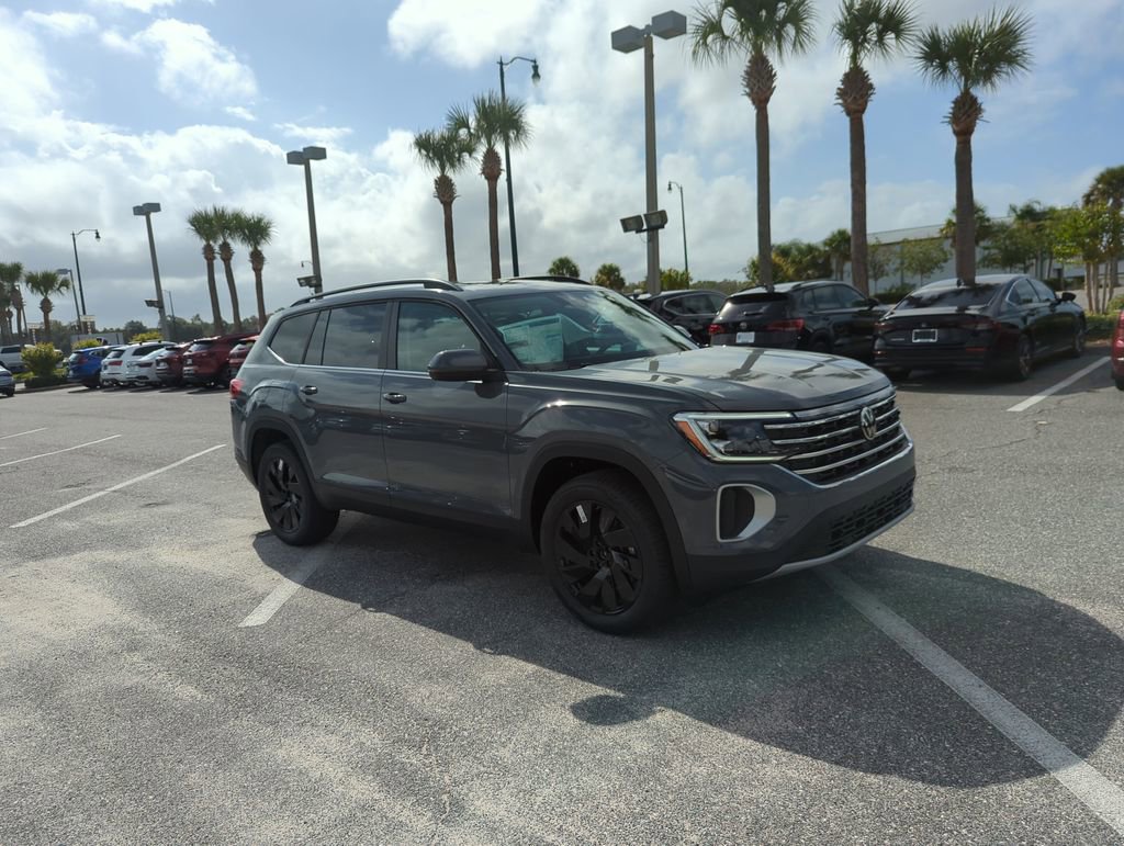 New 2026 Volkswagen Atlas SE image 2