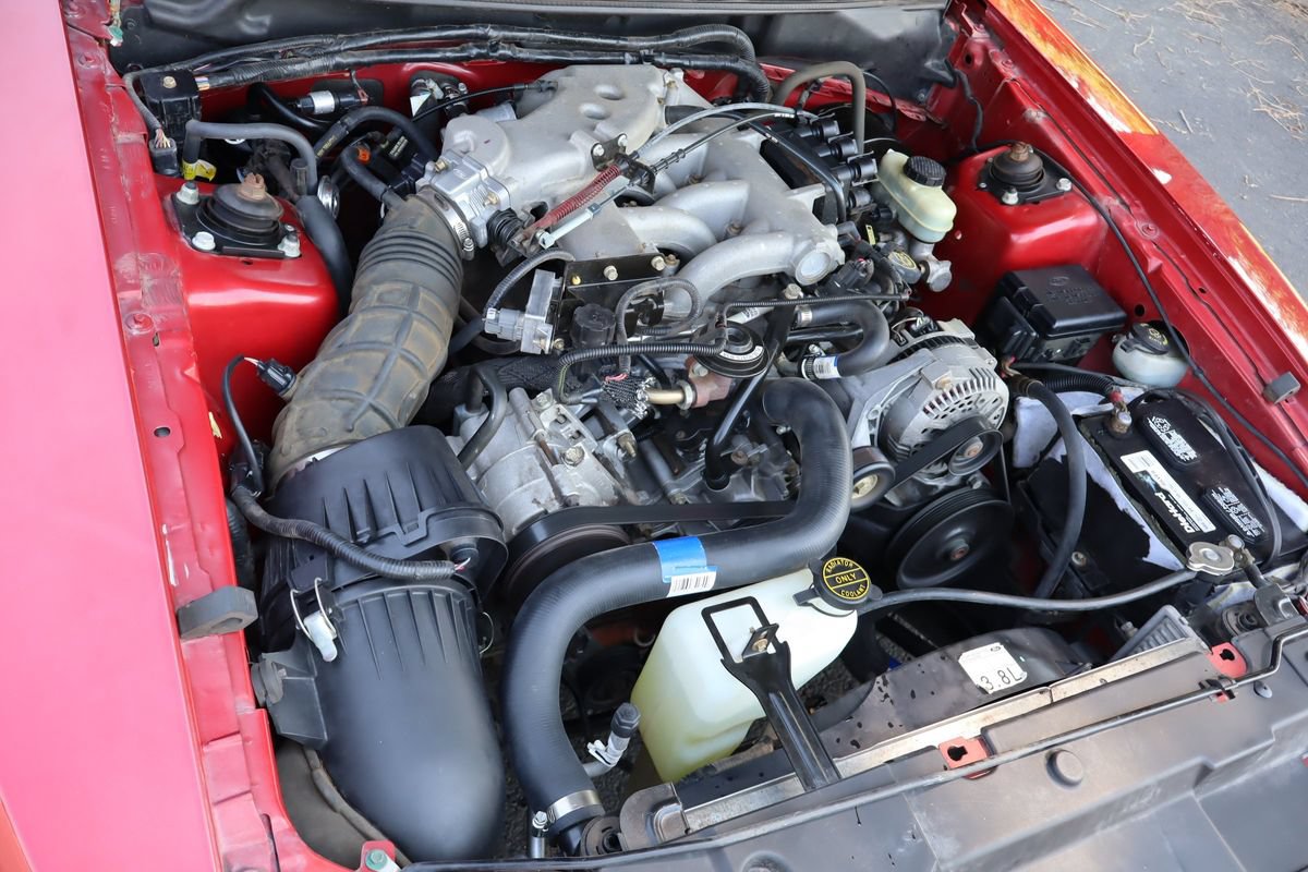 Used 1999 Ford Mustang Convertible RWD image 35