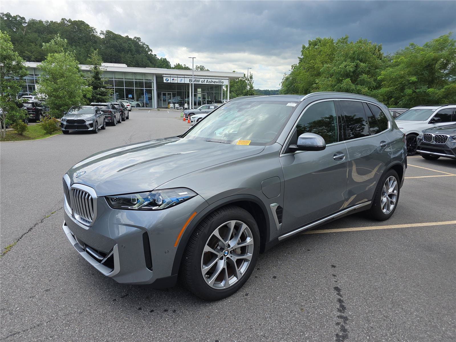 Used 2026 BMW X5 xDrive50e AWD/4WD image 7