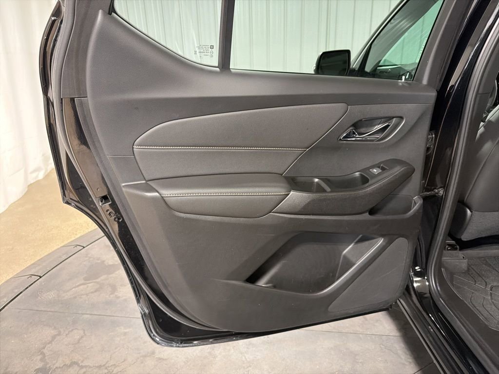 Used 2023 Chevrolet Traverse LT w/ LPO, Floor Liner Package image 17