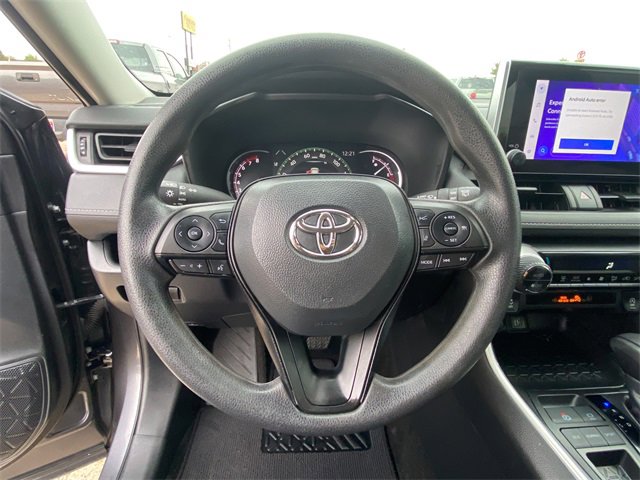 Used 2024 Toyota RAV4 XLE image 22