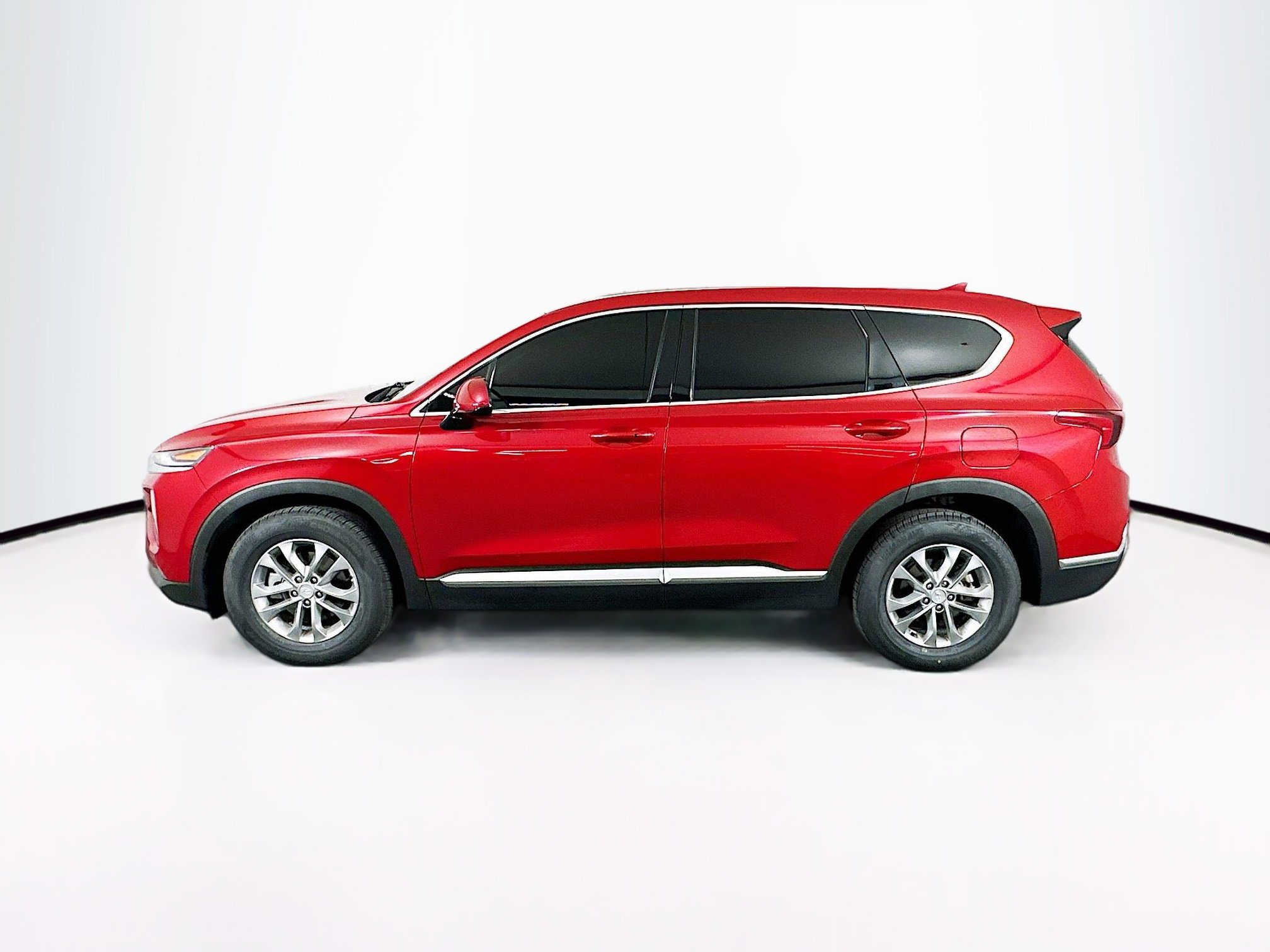 Used 2019 Hyundai Santa Fe SEL FWD image 4
