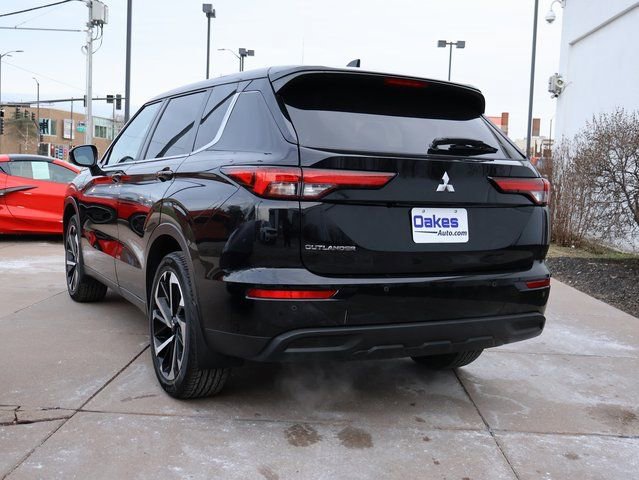 Used 2022 Mitsubishi Outlander ES image 5