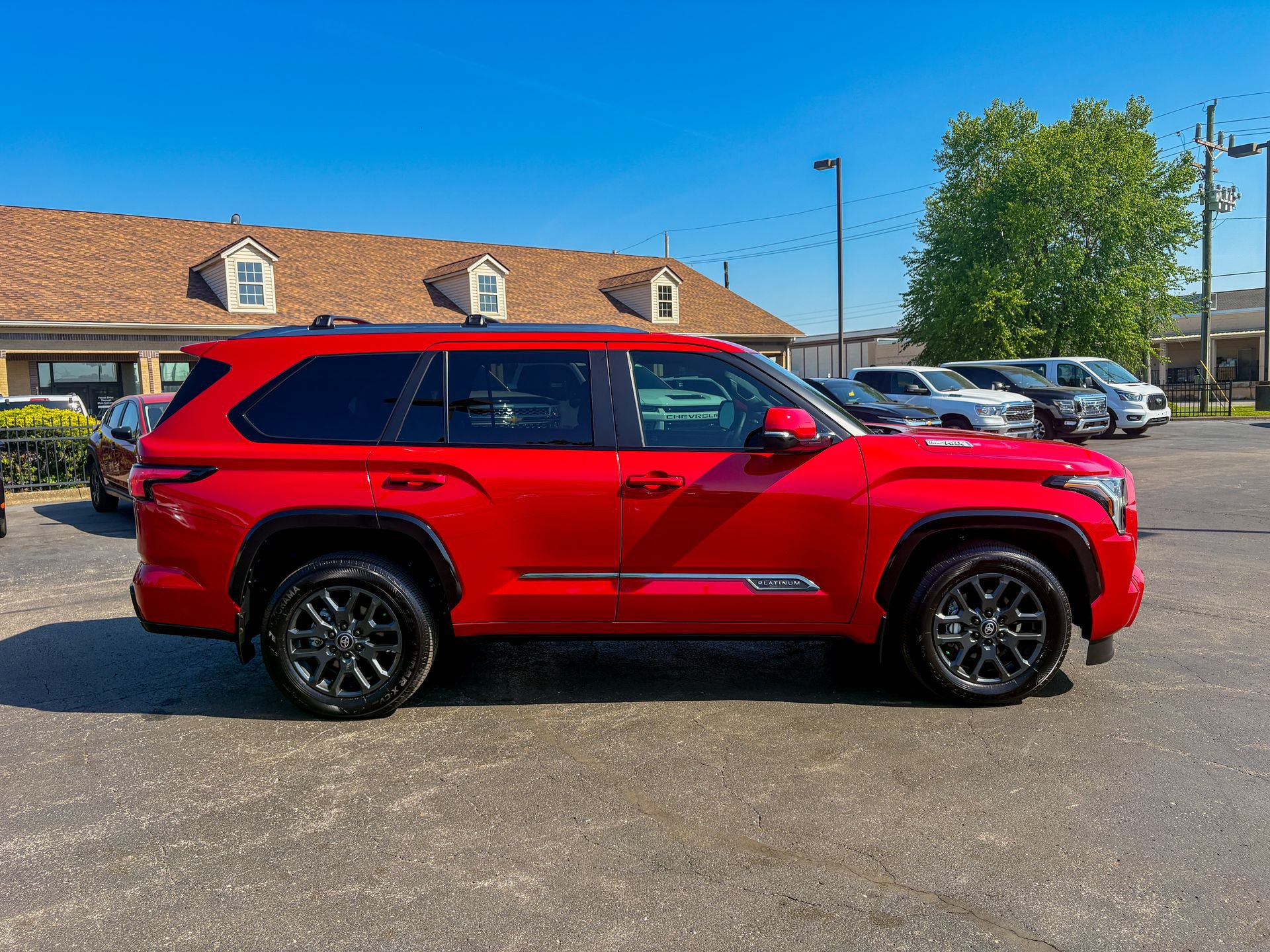 Used 2025 Toyota Sequoia Platinum AWD/4WD image 19
