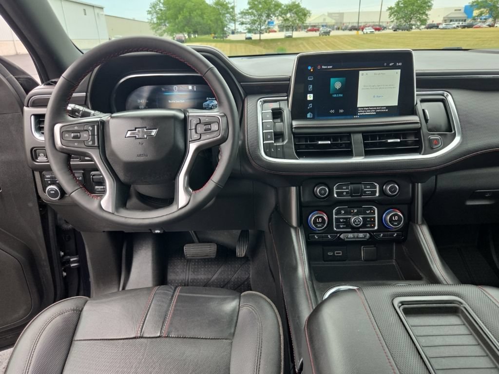 Used 2022 Chevrolet Suburban RST w/ Luxury Package AWD/4WD image 37