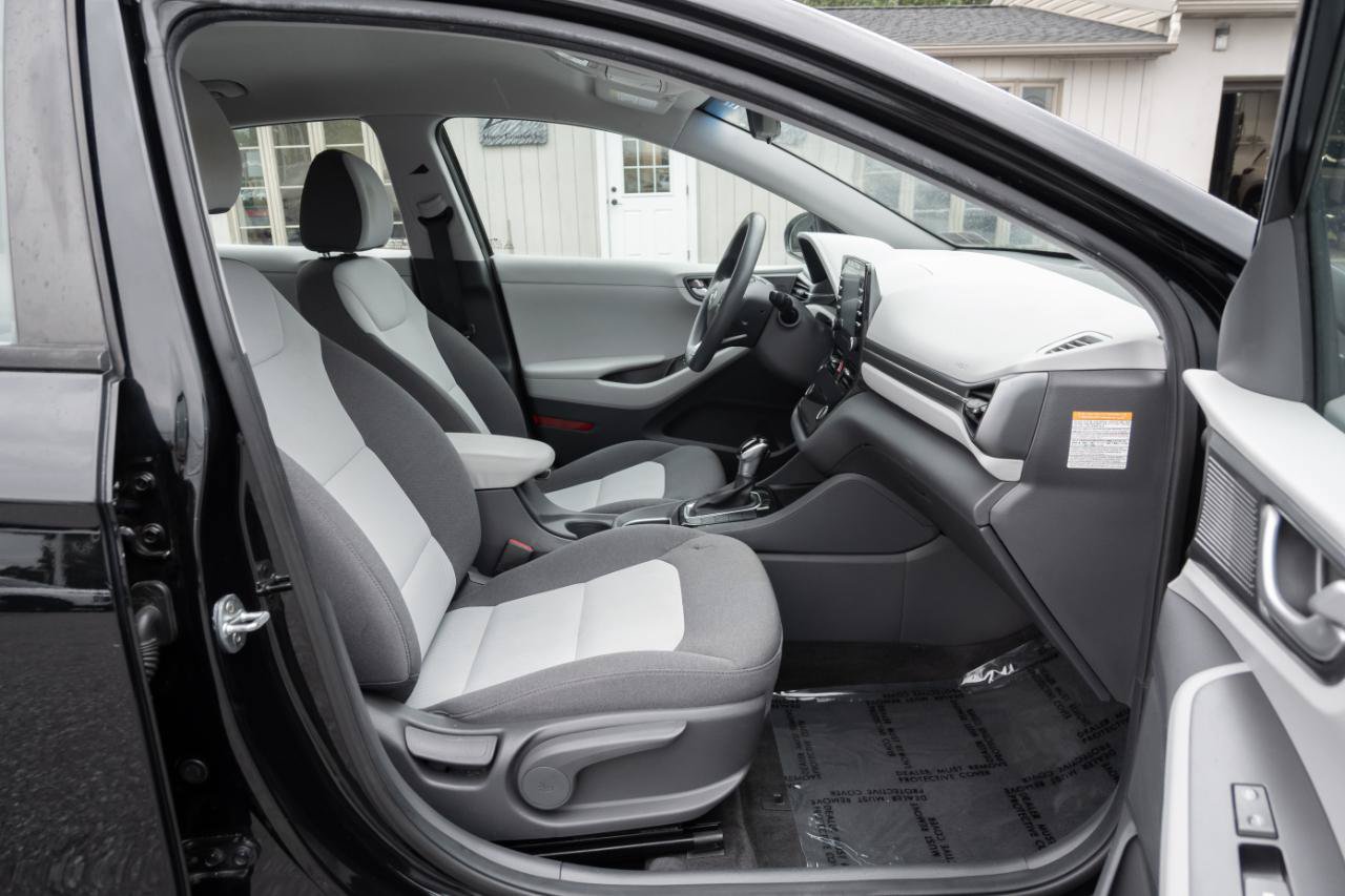 Used 2020 Hyundai Ioniq Blue FWD image 25