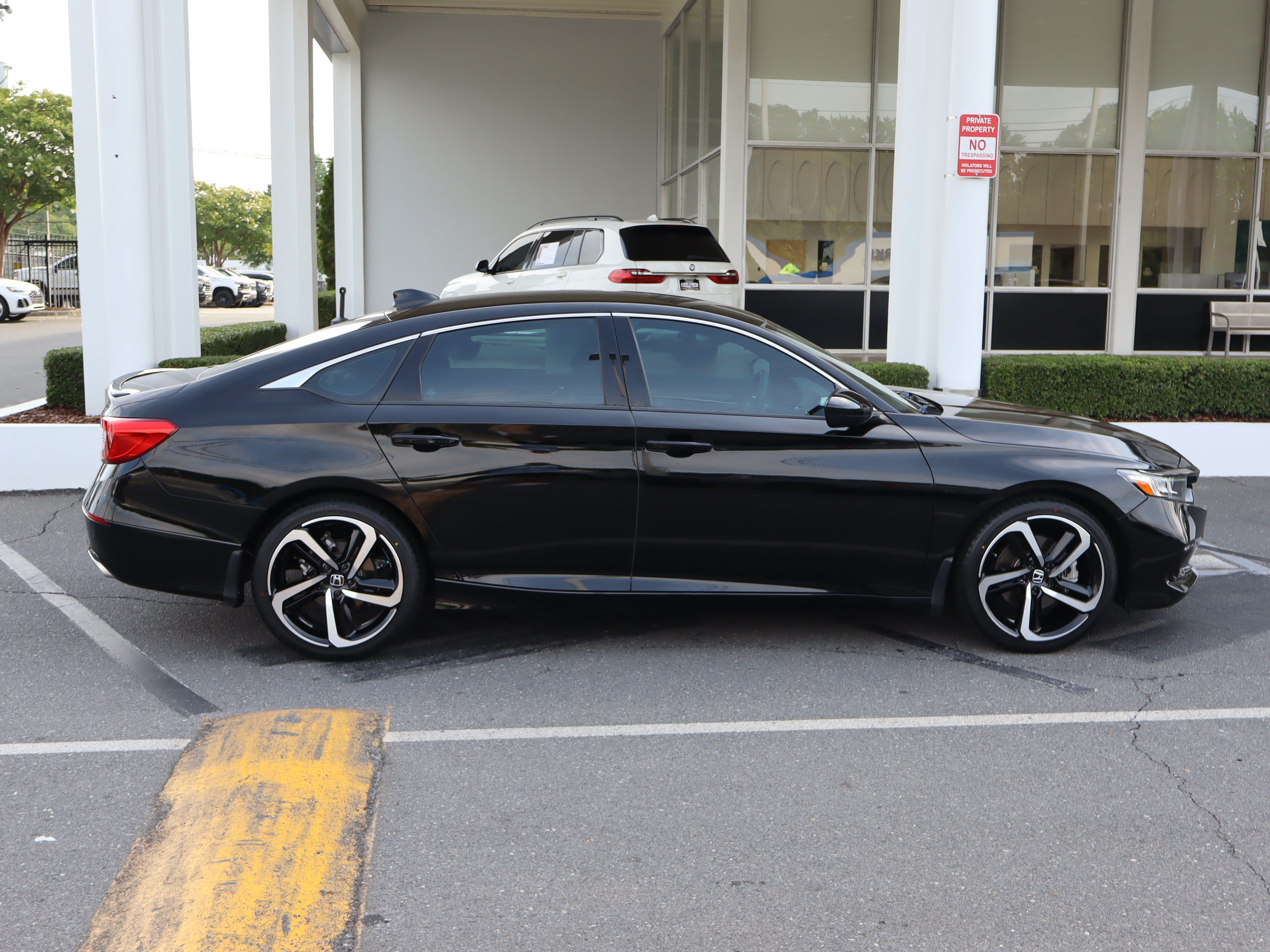 Used 2022 Honda Accord Sport image 11