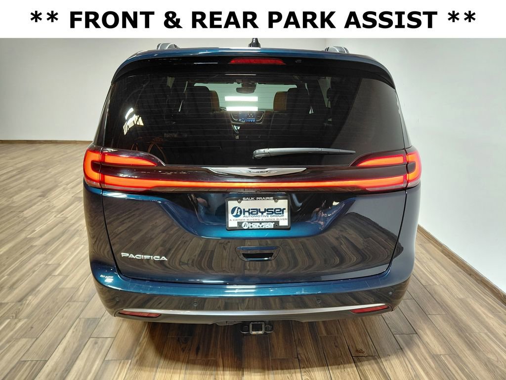 Used 2024 Chrysler Pacifica Pinnacle w/ Trailer Tow Group FWD image 7