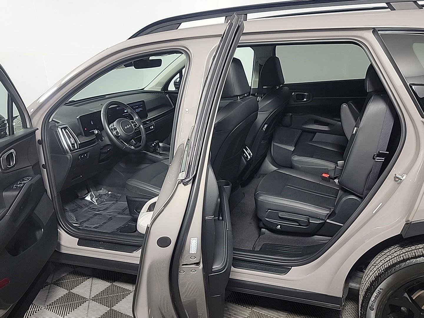 Used 2024 Kia Sorento X-Line EX image 16