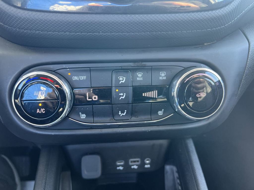 Used 2023 Chevrolet TrailBlazer LT w/ Convenience Package FWD image 28