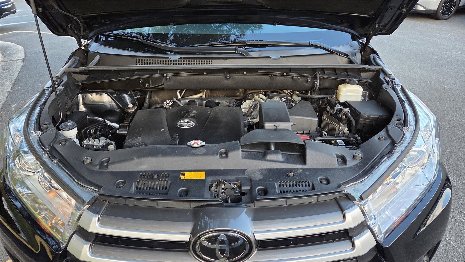 Used 2018 Toyota Highlander XLE AWD/4WD image 88
