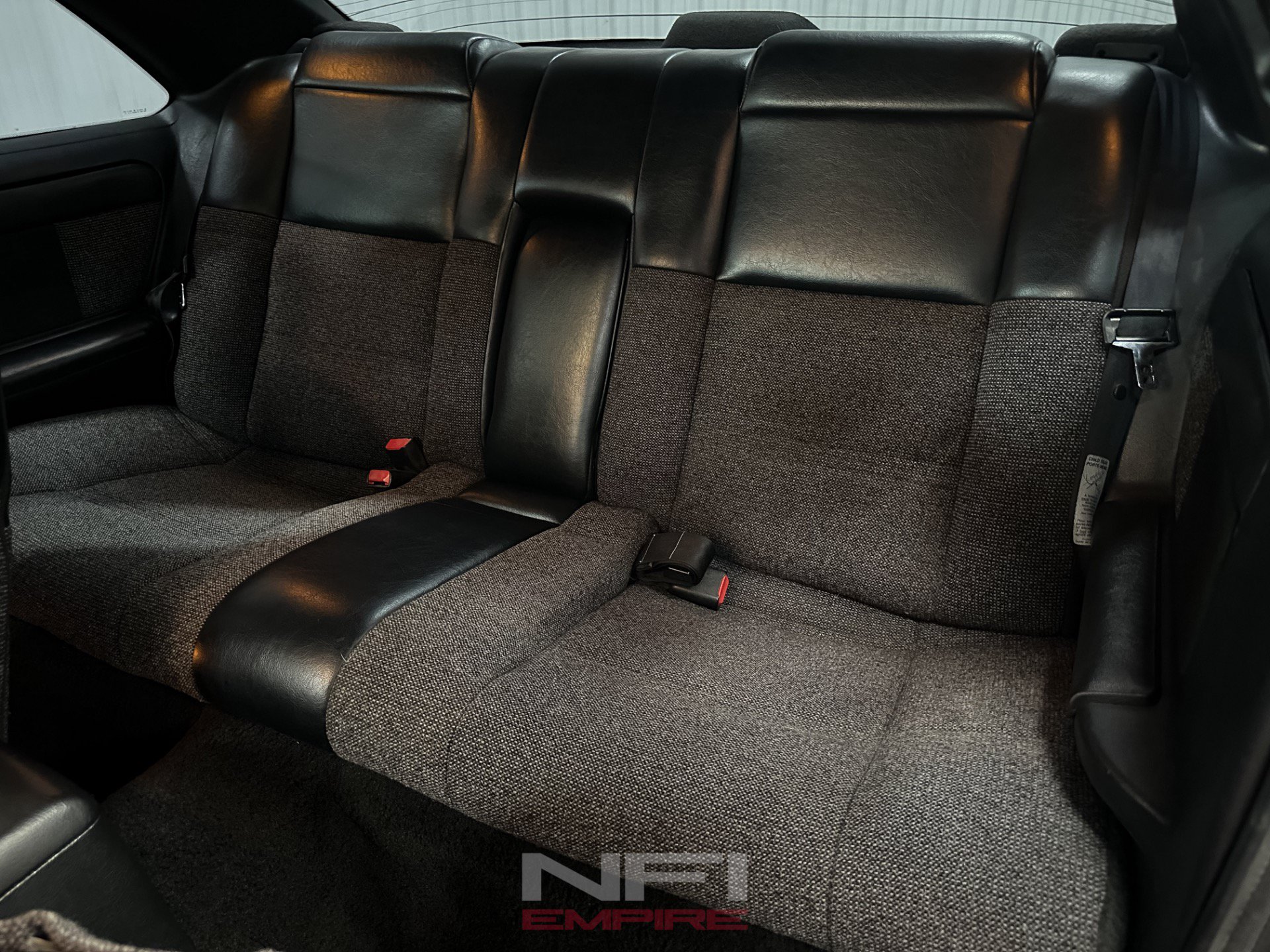 Used 1993 Ford Thunderbird Super RWD image 32
