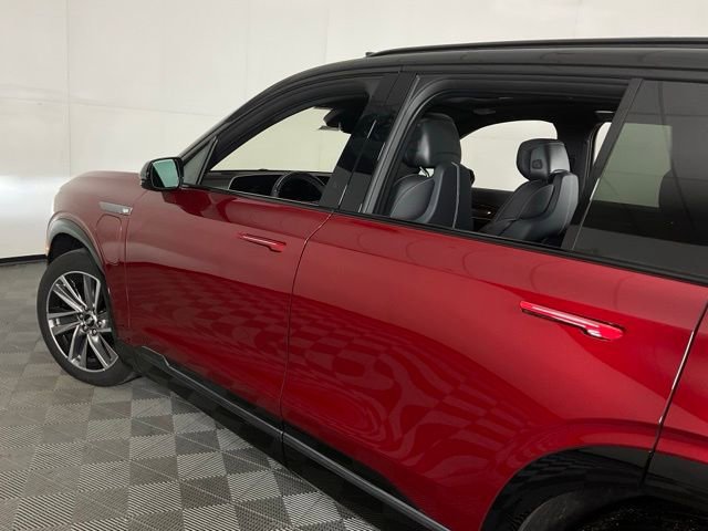 New 2026 Cadillac Vistiq Sport w/ LPO, Floor Liner Package image 33