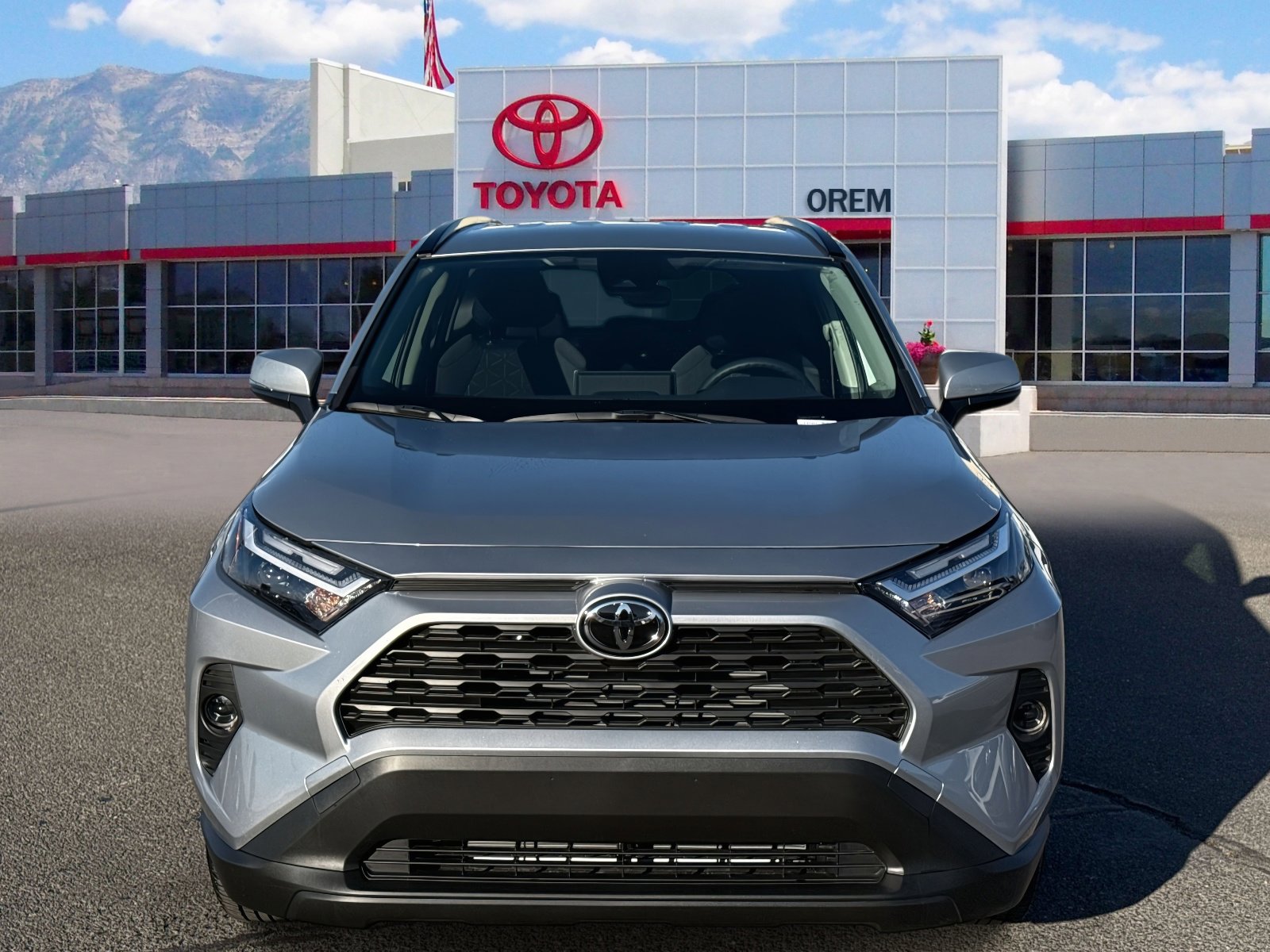 Used 2025 Toyota RAV4 XLE image 3